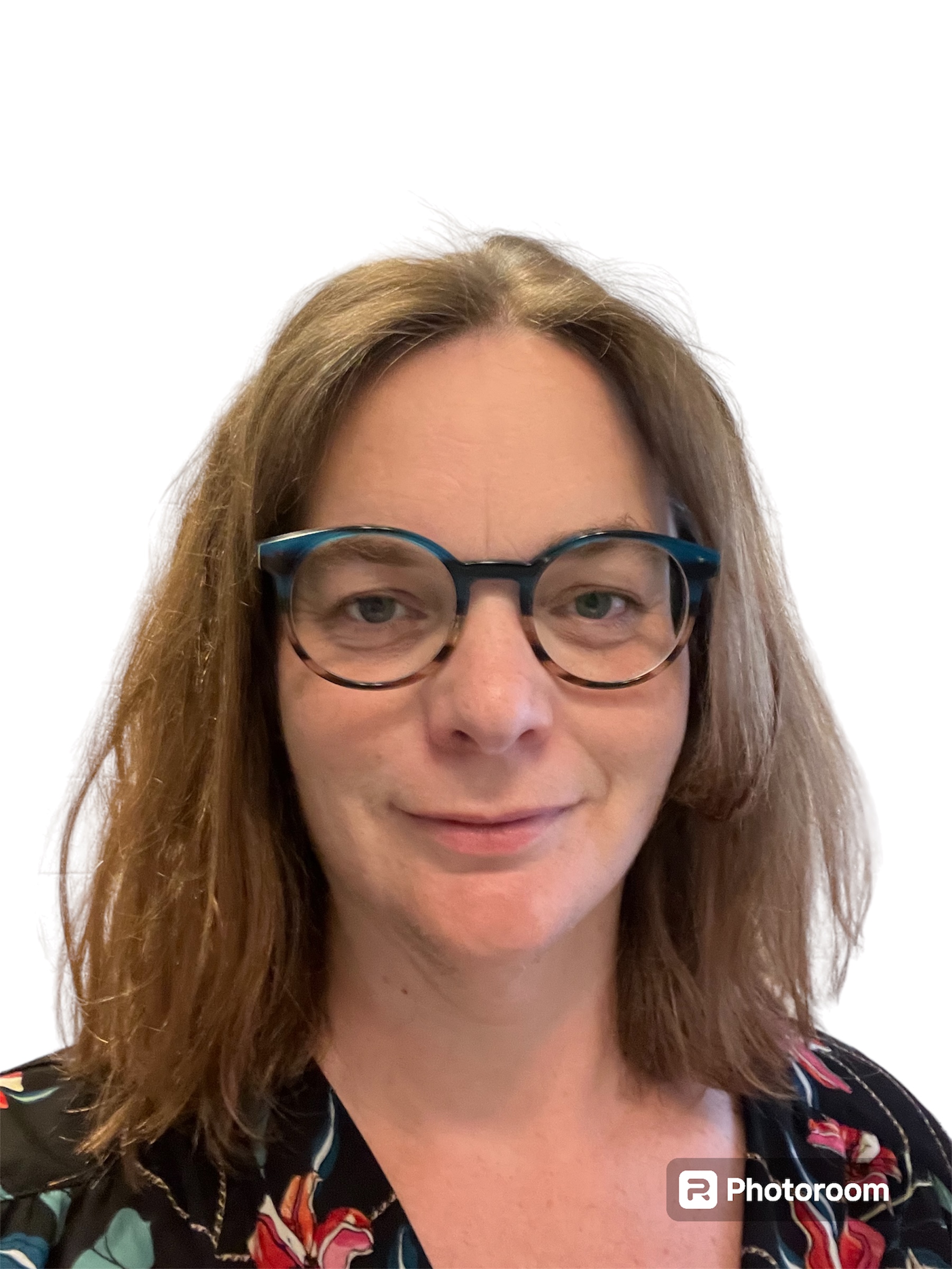 Rebecca Bettencourt Headshot