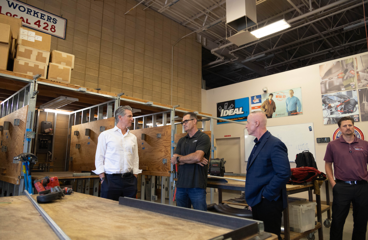 Governor Newsom and Labor & Workforce Development Agency Secretary Stewart Knox visiting the Kern County Electrical Joint Apprenticeship and Training Committee